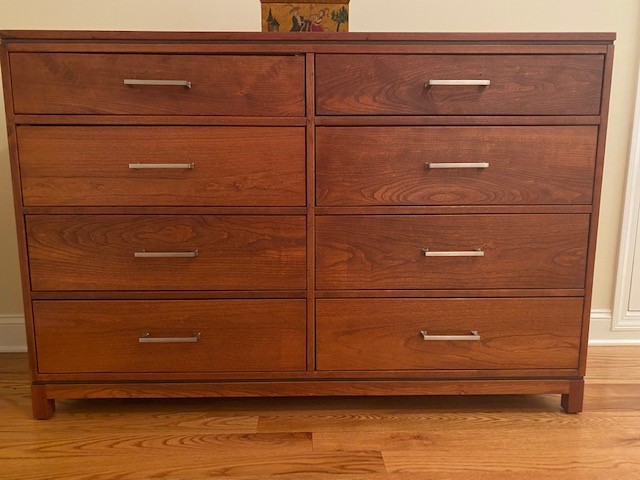 Saratoga Dresser